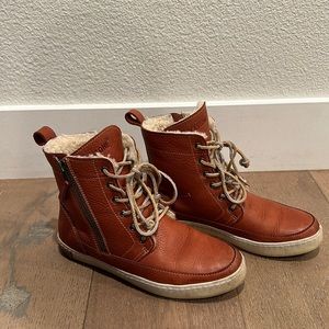 Blackstone CW96 Genuine Shearling Lined Sneaker Boot